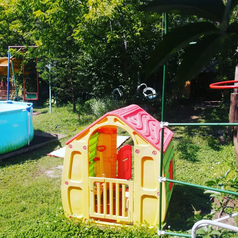 Домик на озере Шира