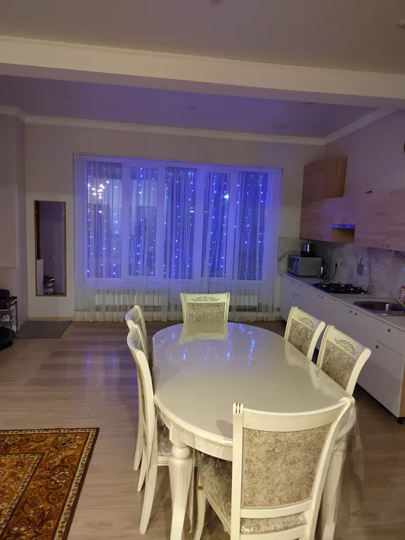 Уютный дом с садом в центре города