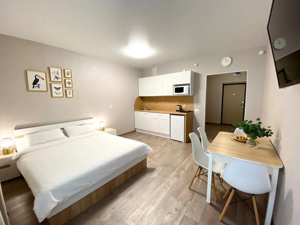 Студия с видом на Каму