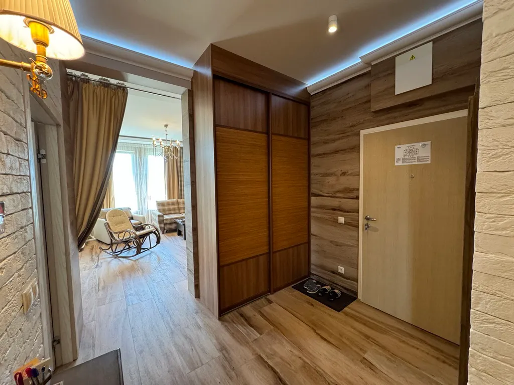 Апартамент с дизайнерским ремонтом в 100 шагах от моря и пляжа