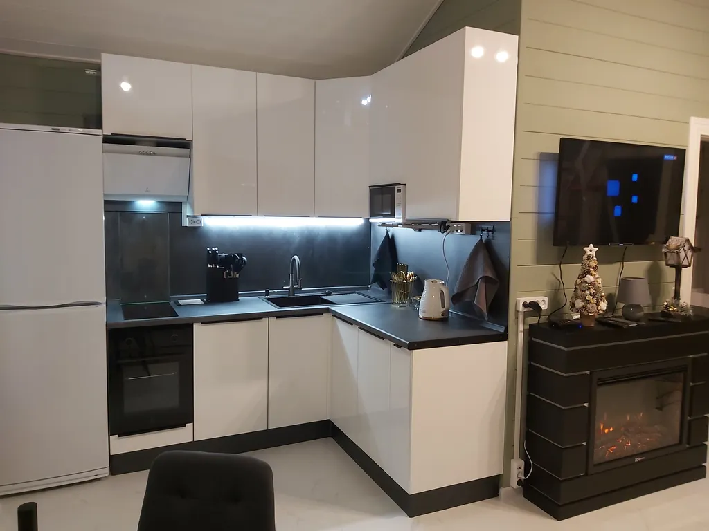 Дом в окружении леса