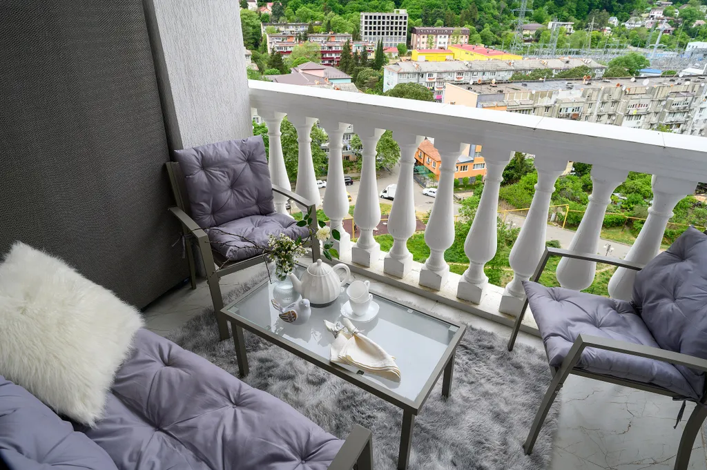 Уютная квартира с балконом и видом на горы, кватро 119