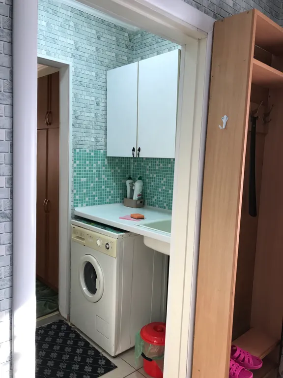 Небольшой уютный домик для семейного отдыха в центре поселка