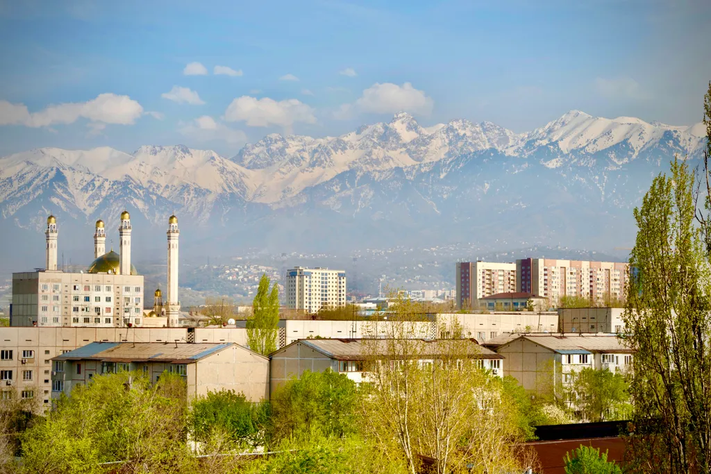 Новая квартира с дизайнерским ремонтом и видом на горы