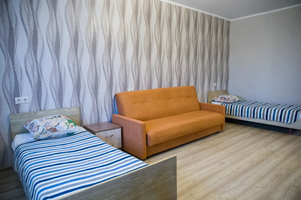 Рядом ТРЦ Аэропарк Дворец Единоборств