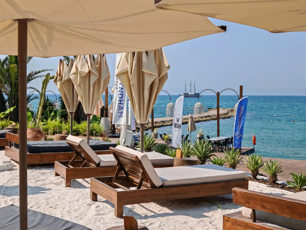 Большая квартира с 4 спальнями в новом ЖК с аквапарком и 5 бассейнами