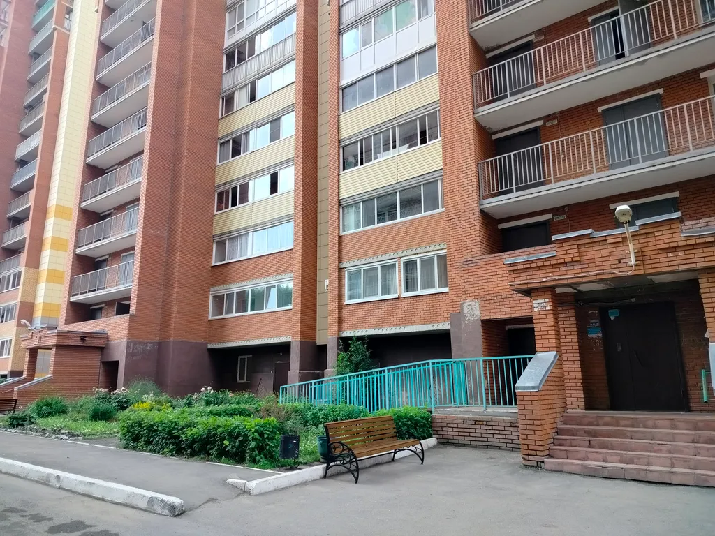 Отличная евродвушка в новом доме с двумя диванами