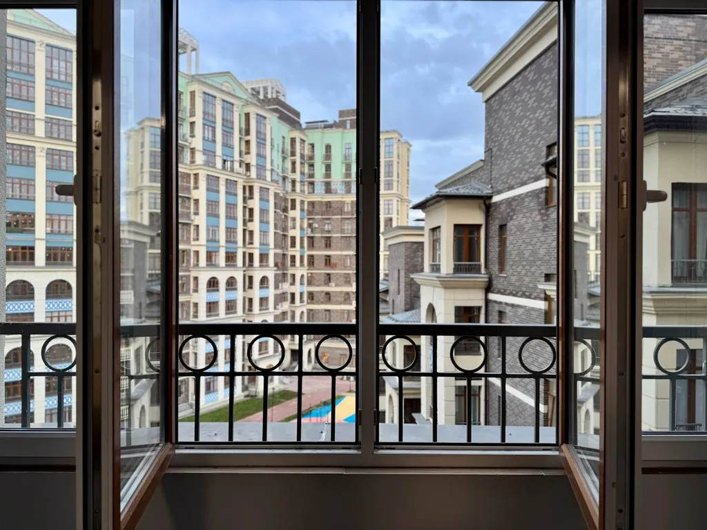 Двухкомнатная квартира с балконом в Лайково