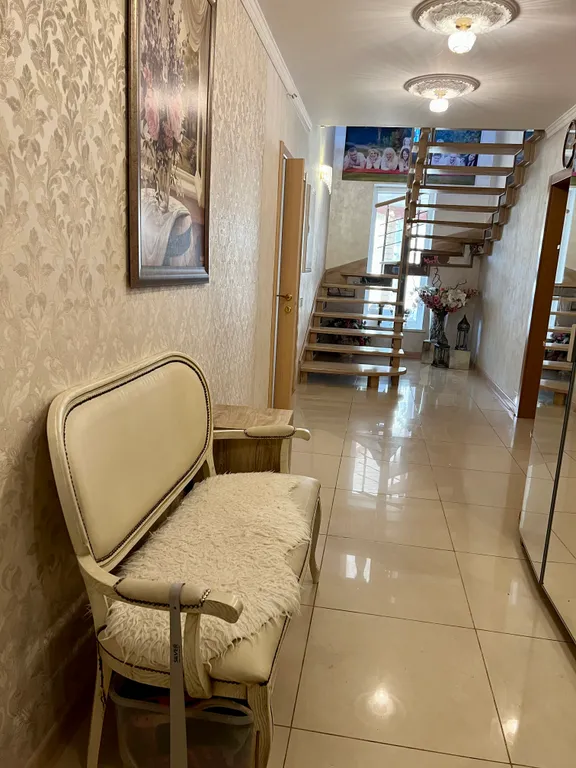 6-комнатный Дом