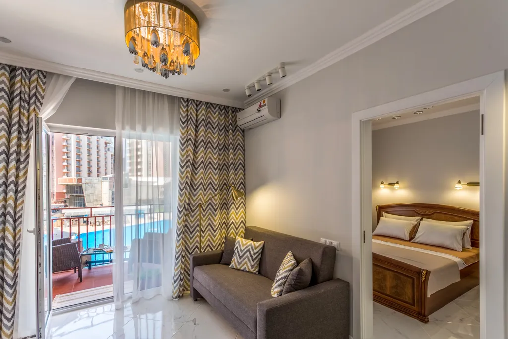 У моря, вид на бассейн