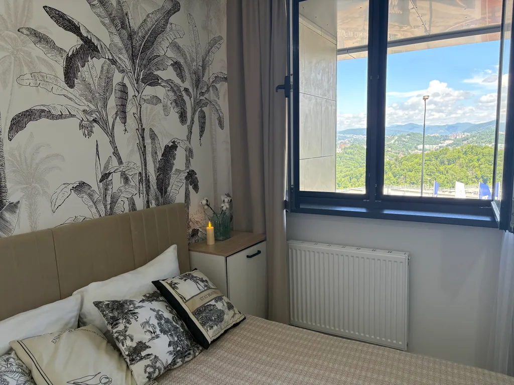 Стильная уютная инстаграммная студия "тропики" в элитном жк