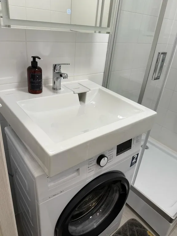 Студия с дизайнерским ремонтом