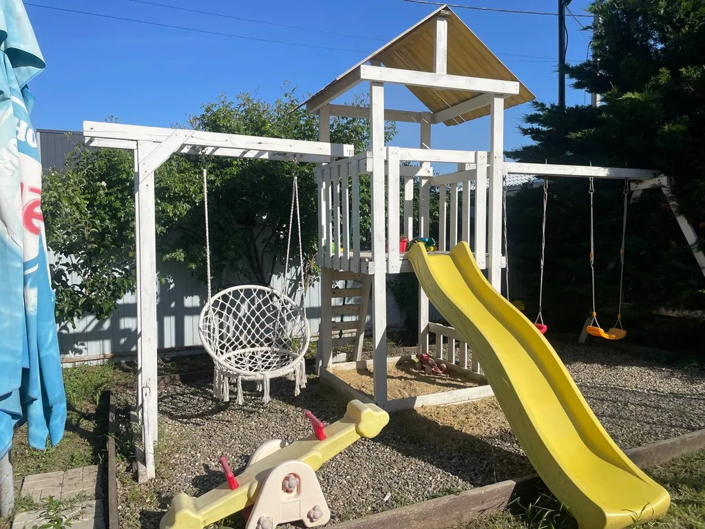 Коттедж Коттедж с террасой у моря — Кучугуры