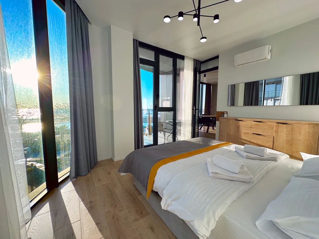 Просторная 3-комнатная квартира, шикарный вид на море