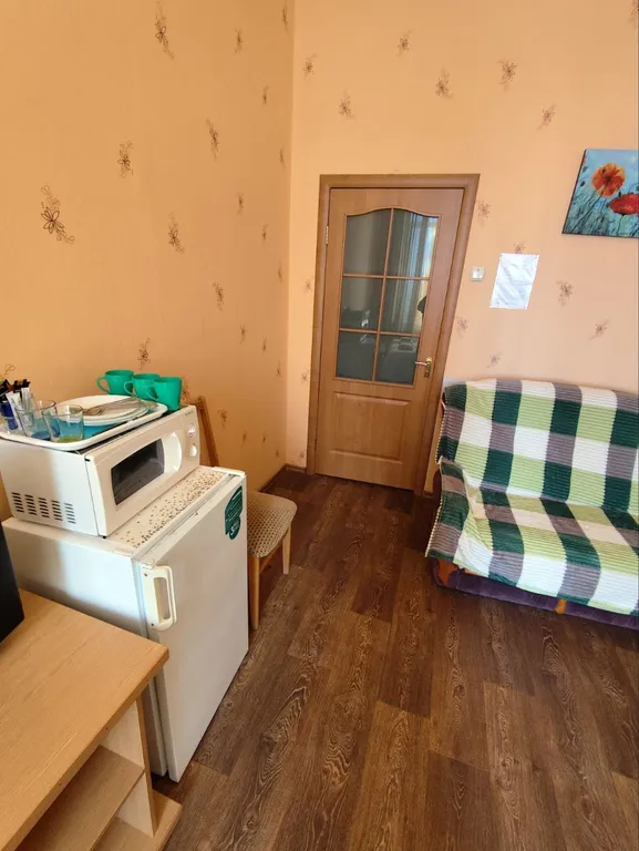 Трехместный номер с 2  кроватями и диваном. Стандарт с видом на море.