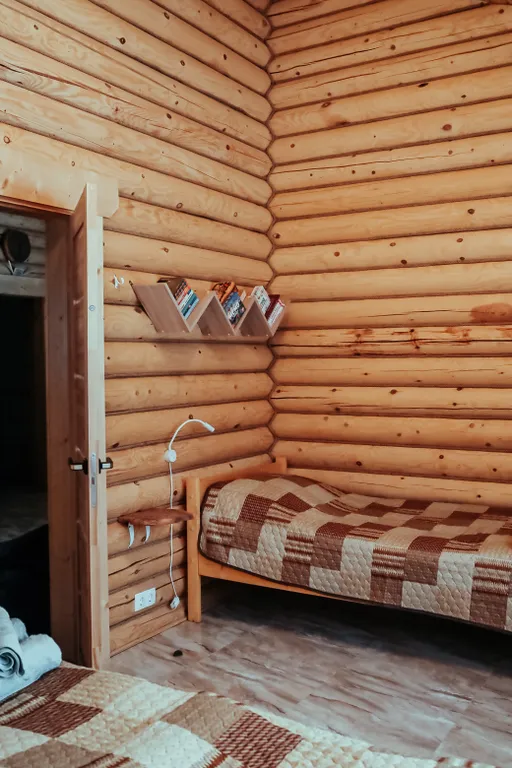 Дом на берегу озера