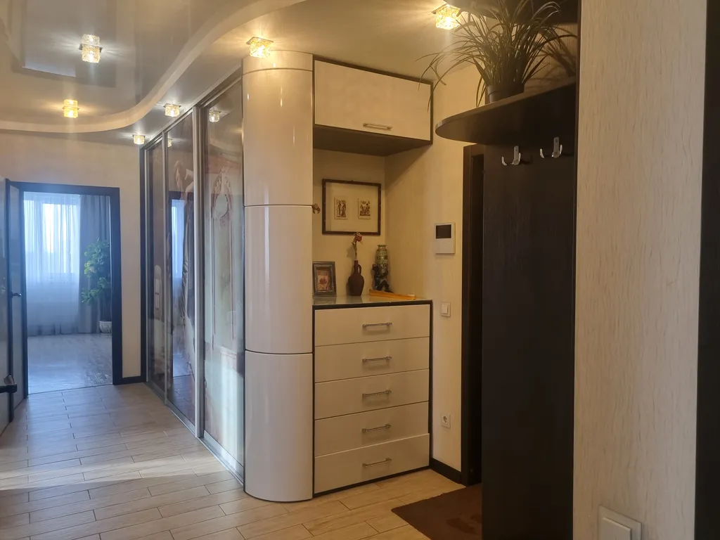 Элитная с джакузи и камином, центр, метро, парк, аква-парк, зоопарк, тцаура