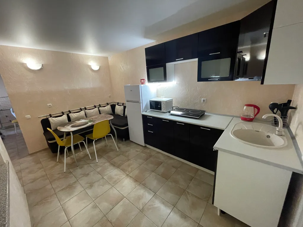 Апартаменты на берегу моря в Крыму