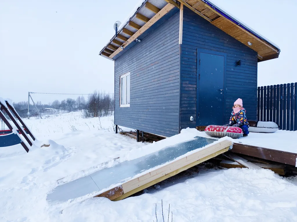 Коттедж Уютный дом с панорамным видом на лес — Луга