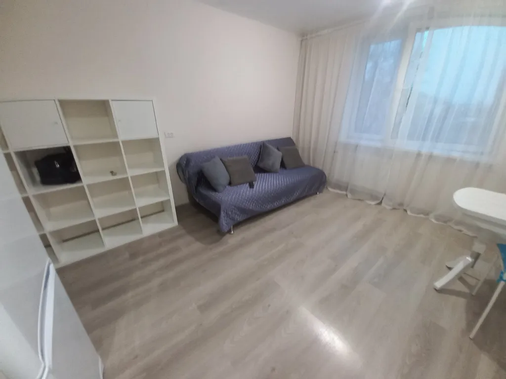 Просторная полуторка в тихом центре