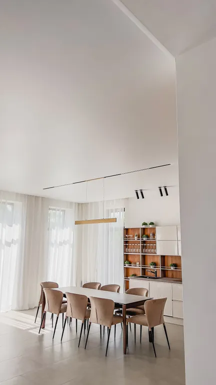 Стильный дом в 20 минутах от центра