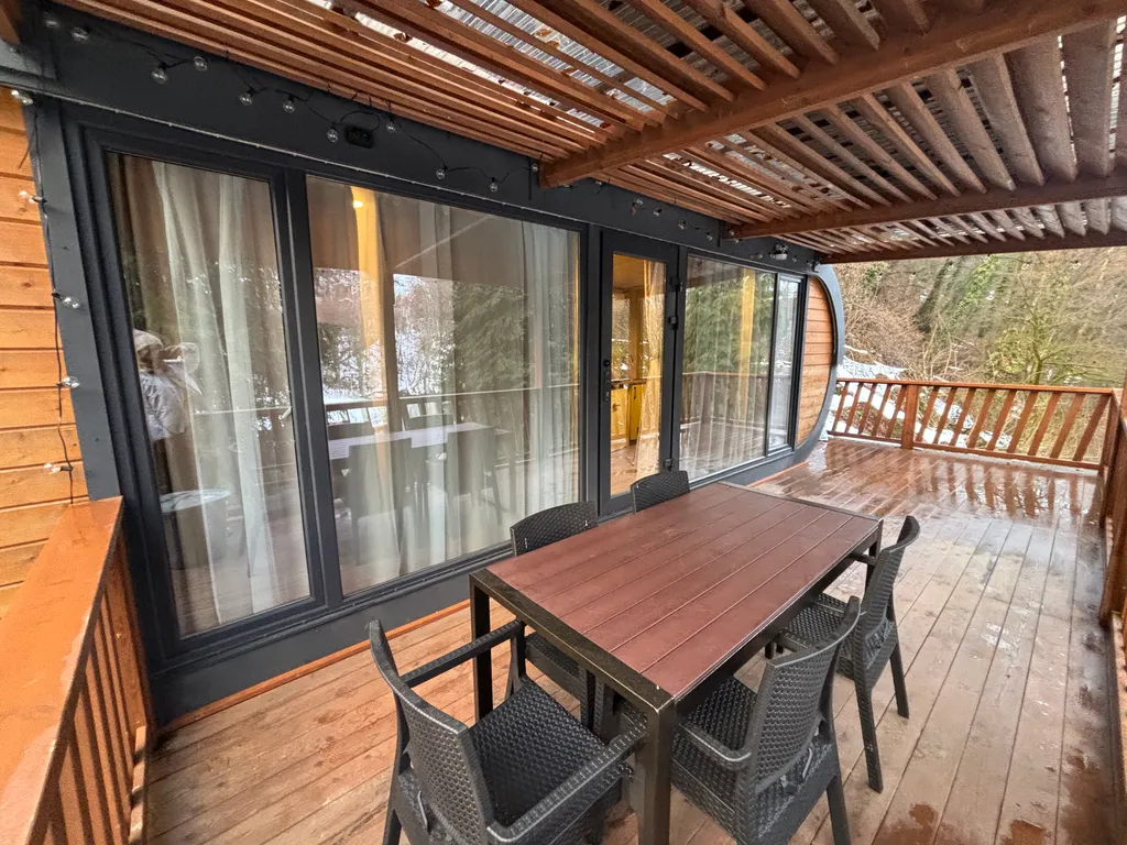 Дом у реки с видом на горы с купелью и баней