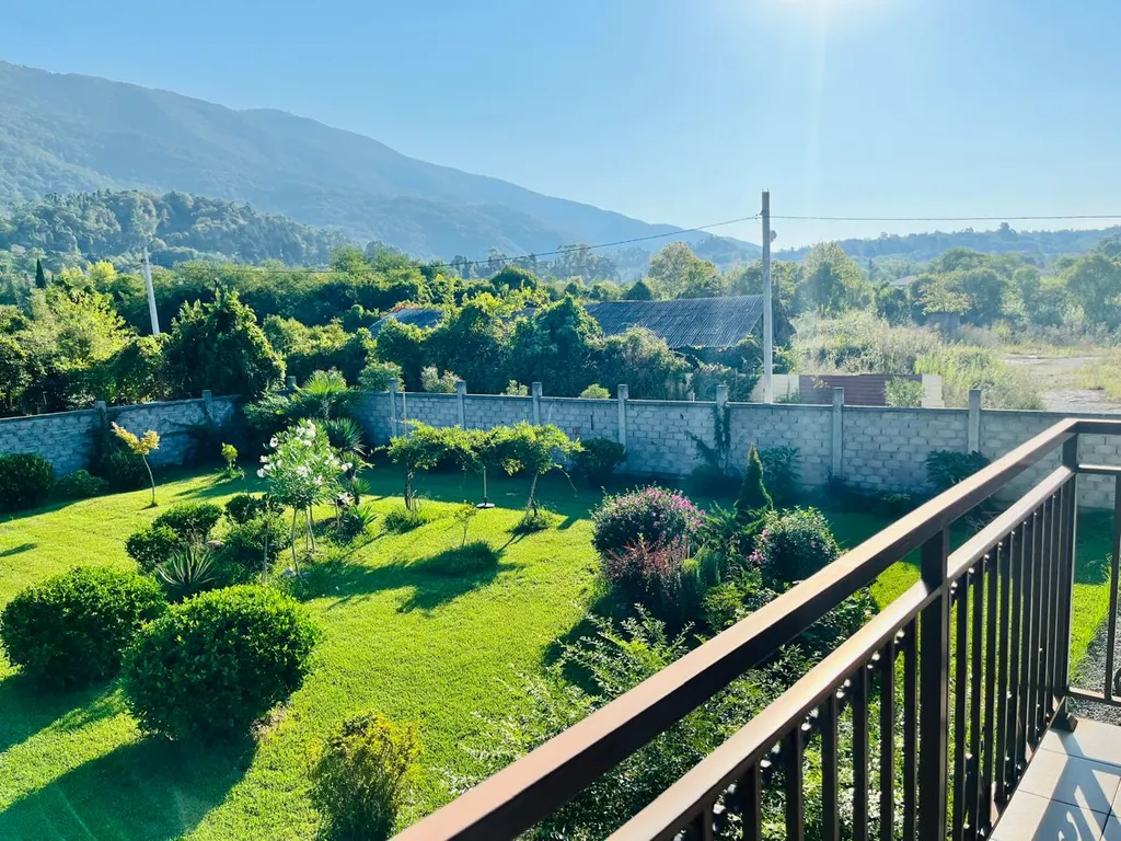 Квартира Квартира Гостевой дом "Витторио" с панорамным видом на горы — Гагра