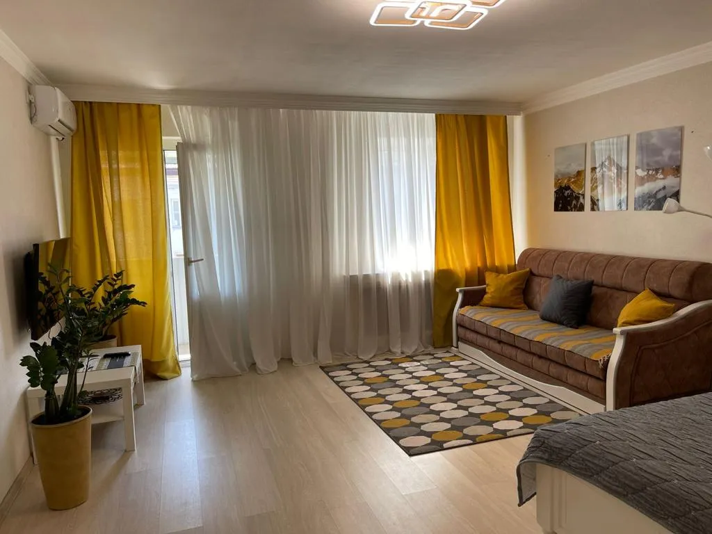 Солнечная квартира в центре города