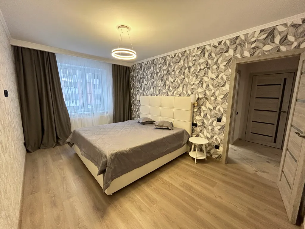 Квартира Новая уютная 4-комнатная квартира — Санкт-Петербург