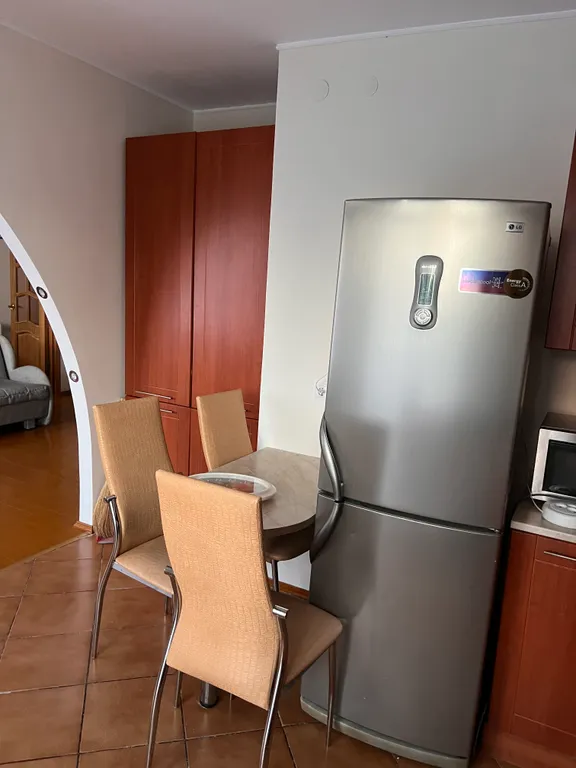 Уютная квартира расположена на торговой стороне Великого Новгорода