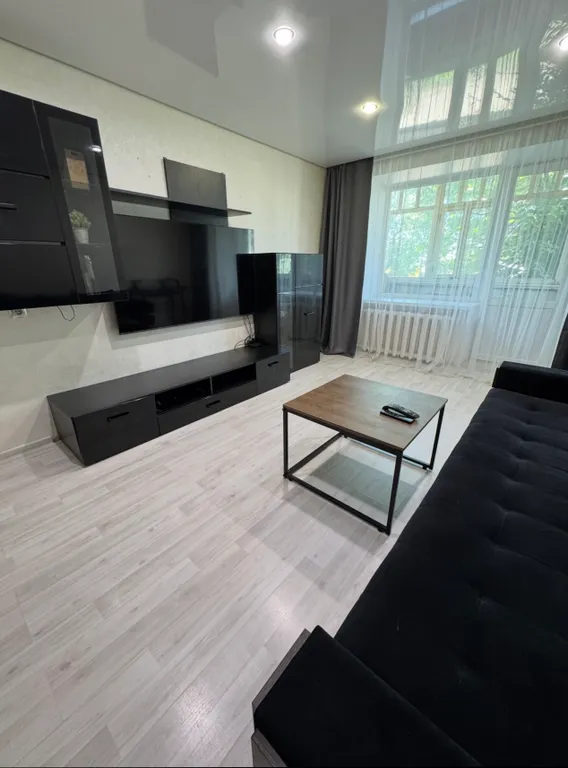 Просторная квартира в центре города — аренда посуточно в Осташков (Селигер)