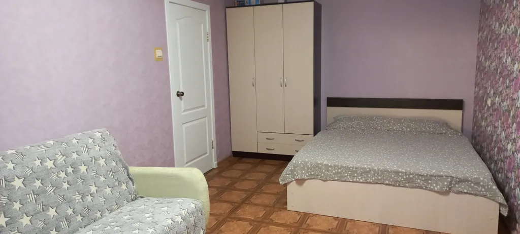 Уютная квартира с видом на красивый пруд