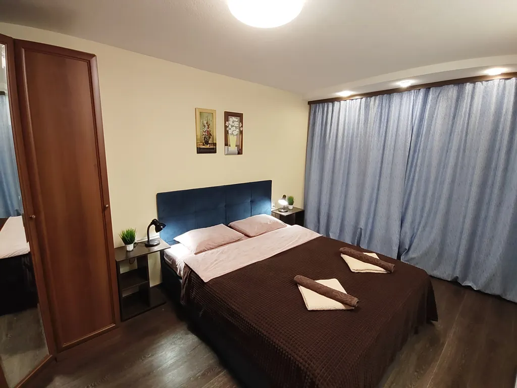 Двухкомнатная квартира с раздельными спальнями рядом с Мурманск Молл