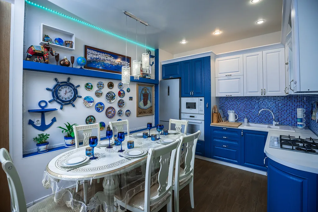 Большая евродвушка на берегу открытого моря