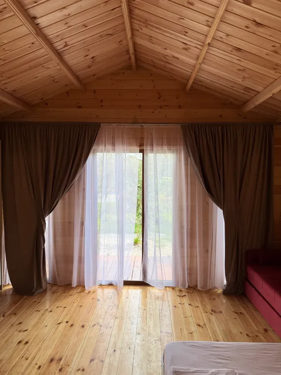 Коттедж Эко-домик Акация со всеми удобствами, на благоустроенной территории — Сухум