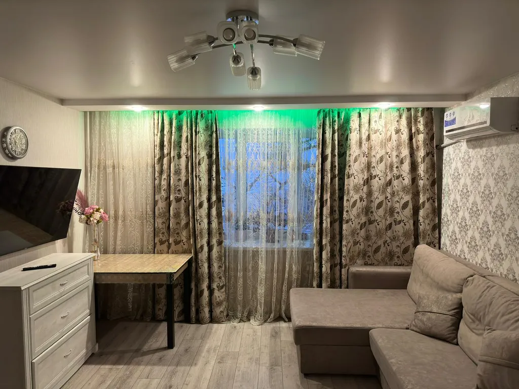 Квартира после ремонта, мебель и техника вся новая