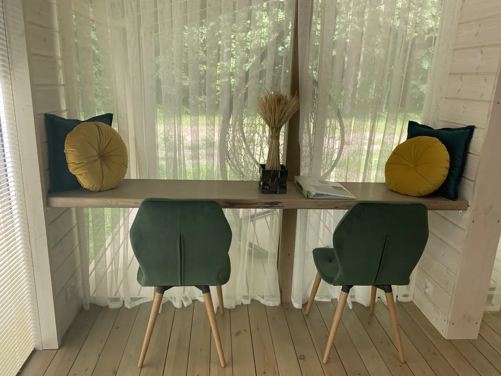 Уютный дом с видом на лес