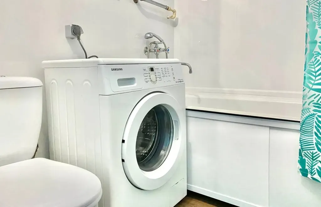 Яркая стильная квартира с видом на Сады