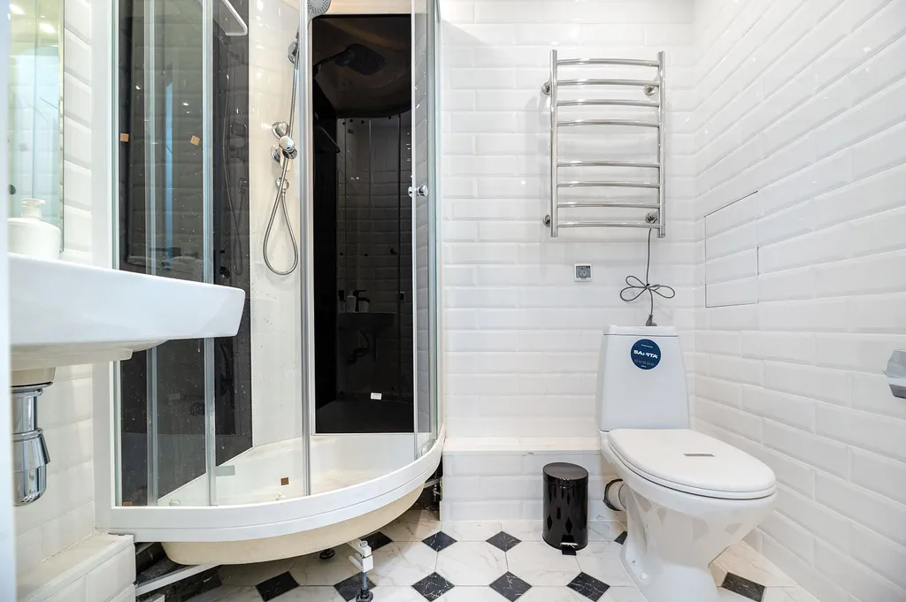 Студия у аллеи фонтанов и парка