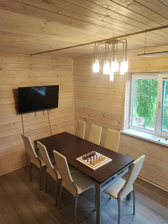 Просторный деревянный коттедж, половина дома, 2 этажа, 1Л