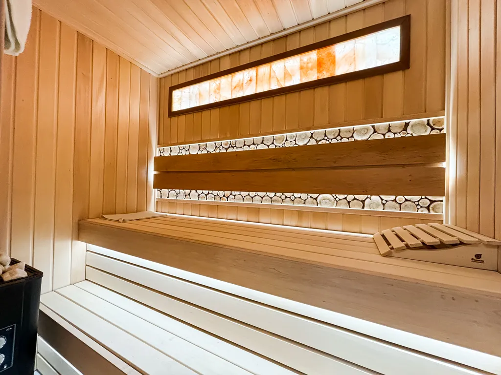 Люкс-евродвушка с сауной и балконом Европа