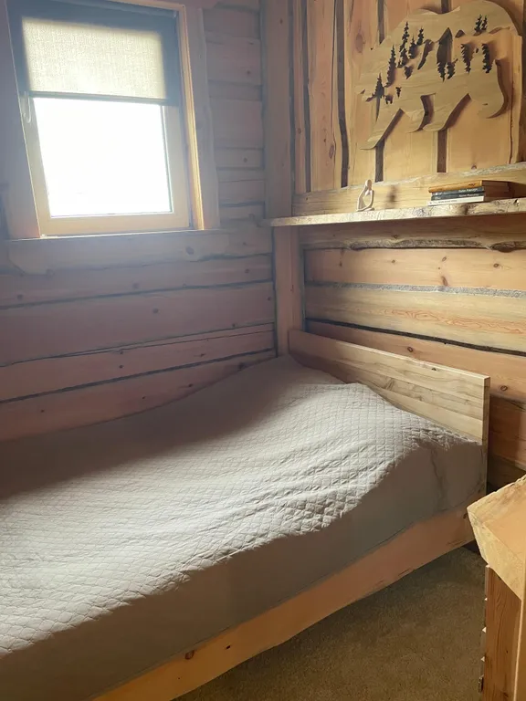 Дом на берегу озера Лососинное