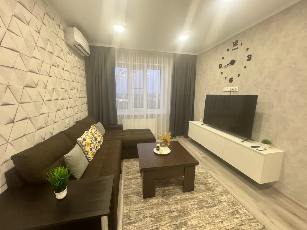 Совершенно новая чистая квартира в тихом районе города