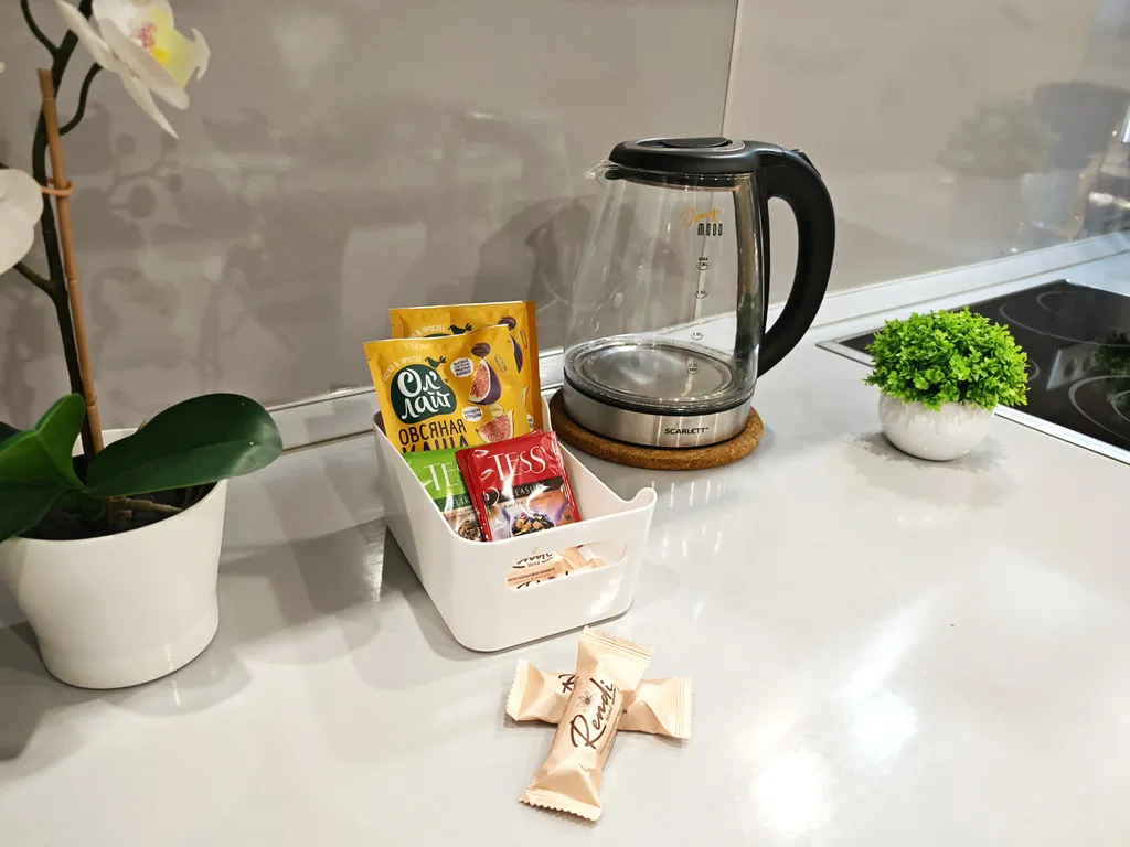 Strawberry Hills Sutki Life