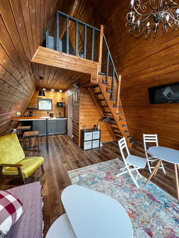 Дом Афрейм с подогреваемой купелью в террасе дома Лисичкино Карелия