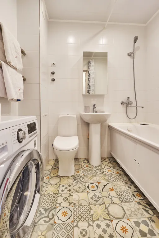 Светлая студия у НИИ Онкологии и Лагерного сада