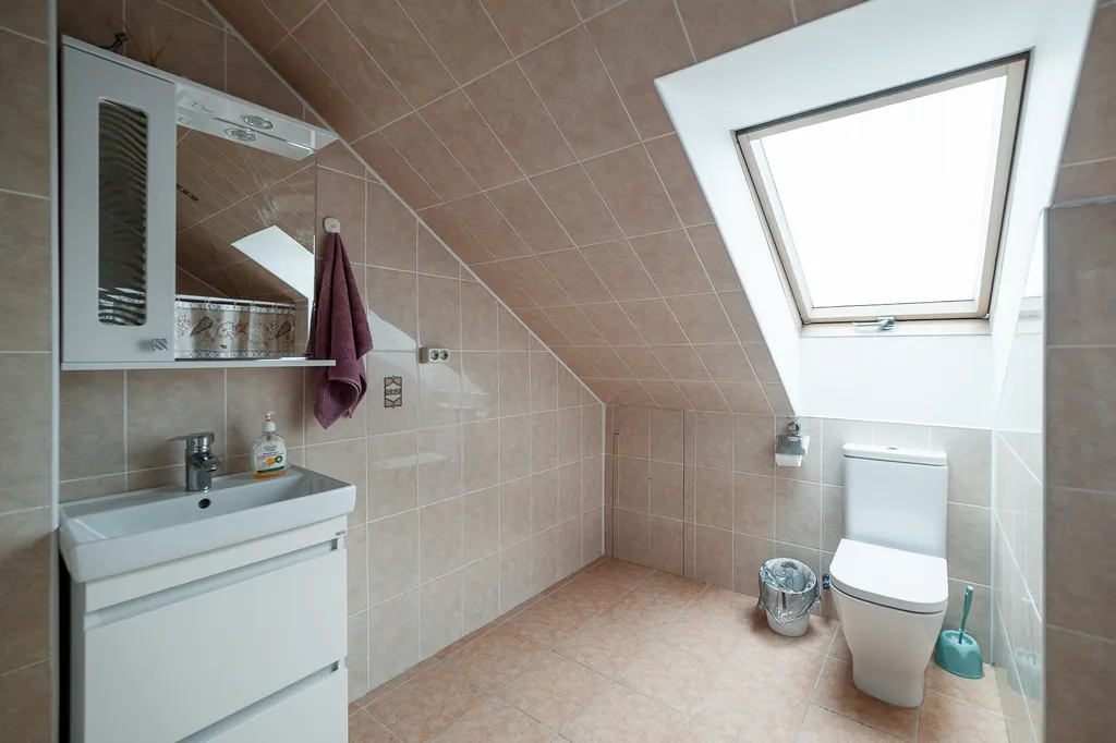 6-комнатный Дом