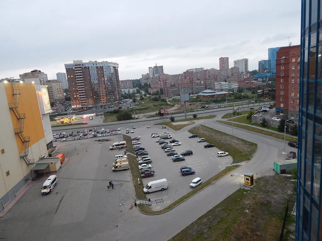 Элитная в центре, метро площадь Ленина, рядом аква-парк, зоопарк, тц аура, парк