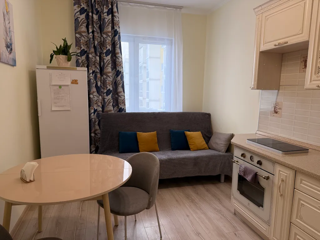 Уютная квартира с роскошной кроватью