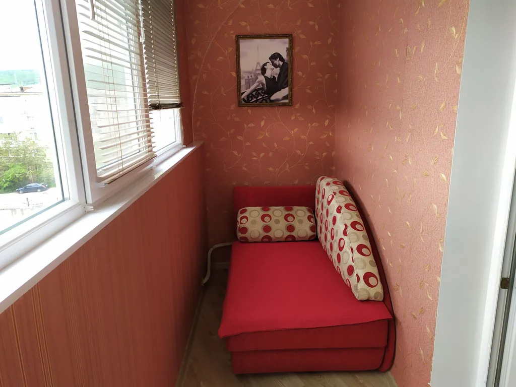 С панорамным видом на море, город, горы